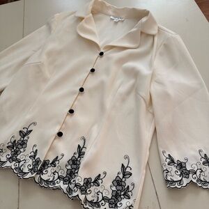 Vanity Fair Scalloped Floral Lace Embroidery Old Money Blouse Coquette Vintage